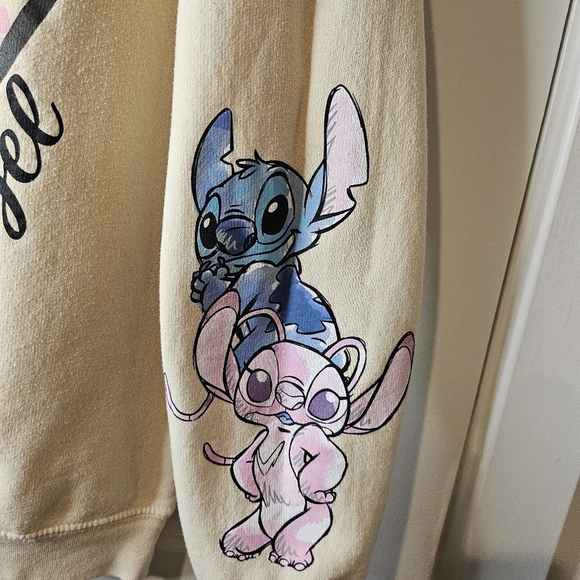 Disney Stitch and Angel Heart Design Cream Sweatshirt Hoodie Juniors Size Large - Picture 3 of 8